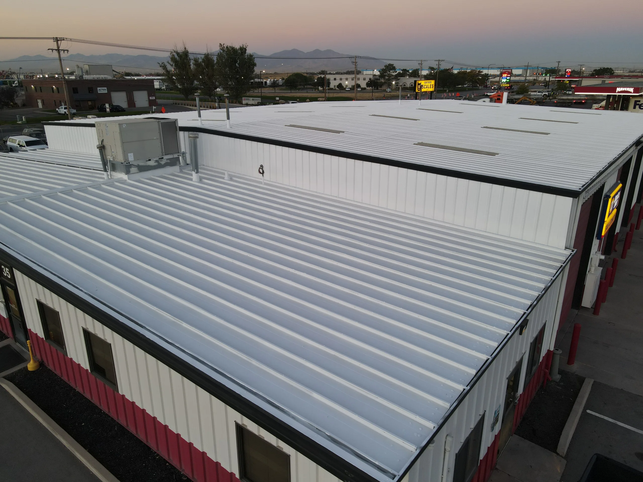 Commercial roofing work in Toledo, OH