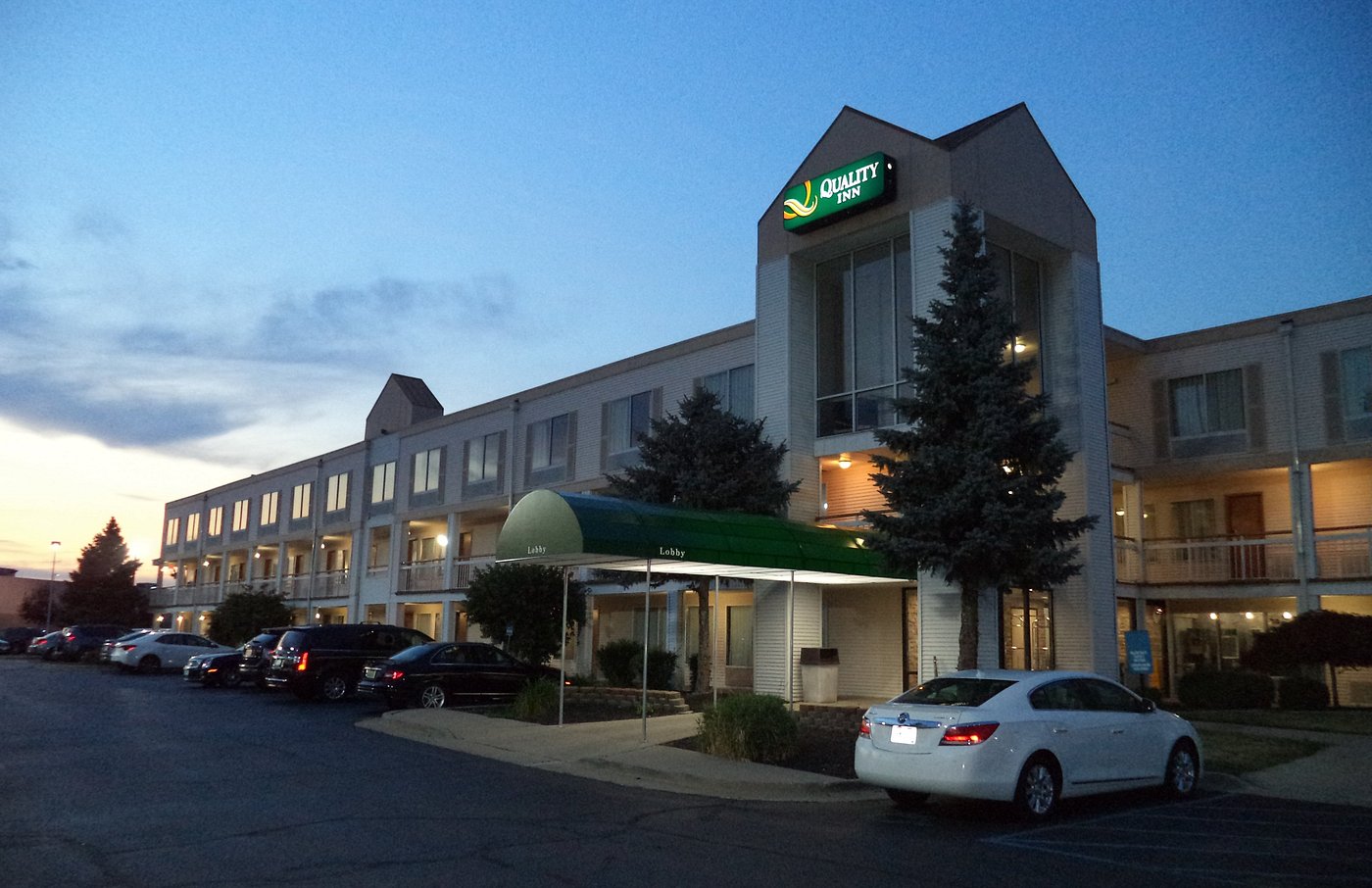 Commercial roofing work in Toledo, OH