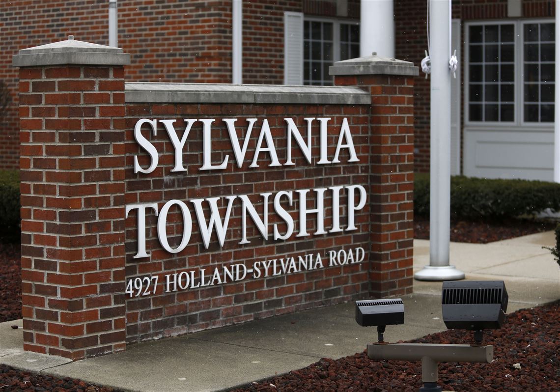 Commercial roofing work in Toledo, OH