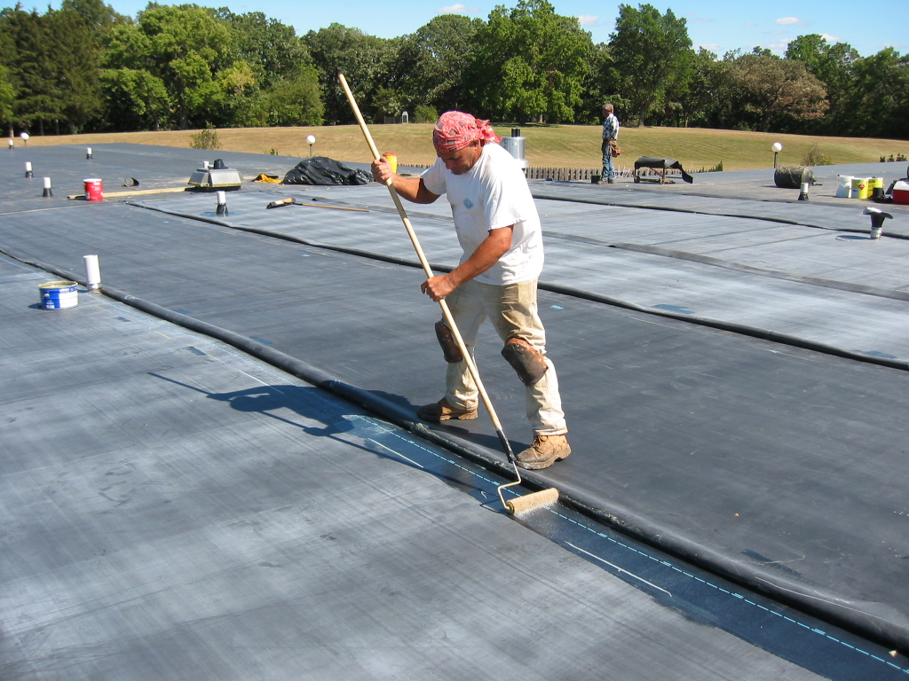 Commercial roofing work in Toledo, OH